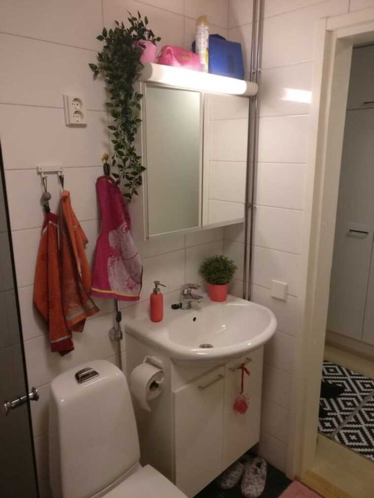 Bathroom, vineet khand Pg For Girls In Vineet Khand 9733782