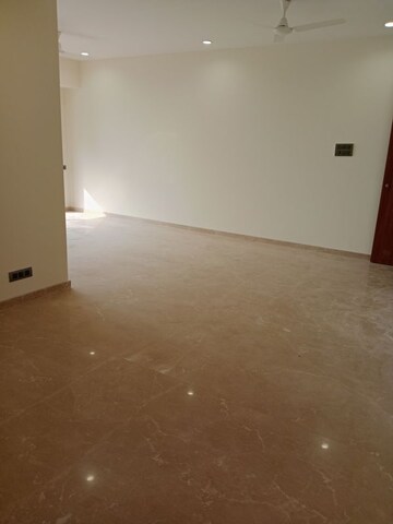 Living Room in 3 BHK Apartment at Mirchandani Triton, Santacruz West – for Sale