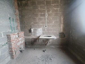 Bathroom in 4 BHK Apartment at Jaypee Greens Knight Court, Sector 128 – for Sale