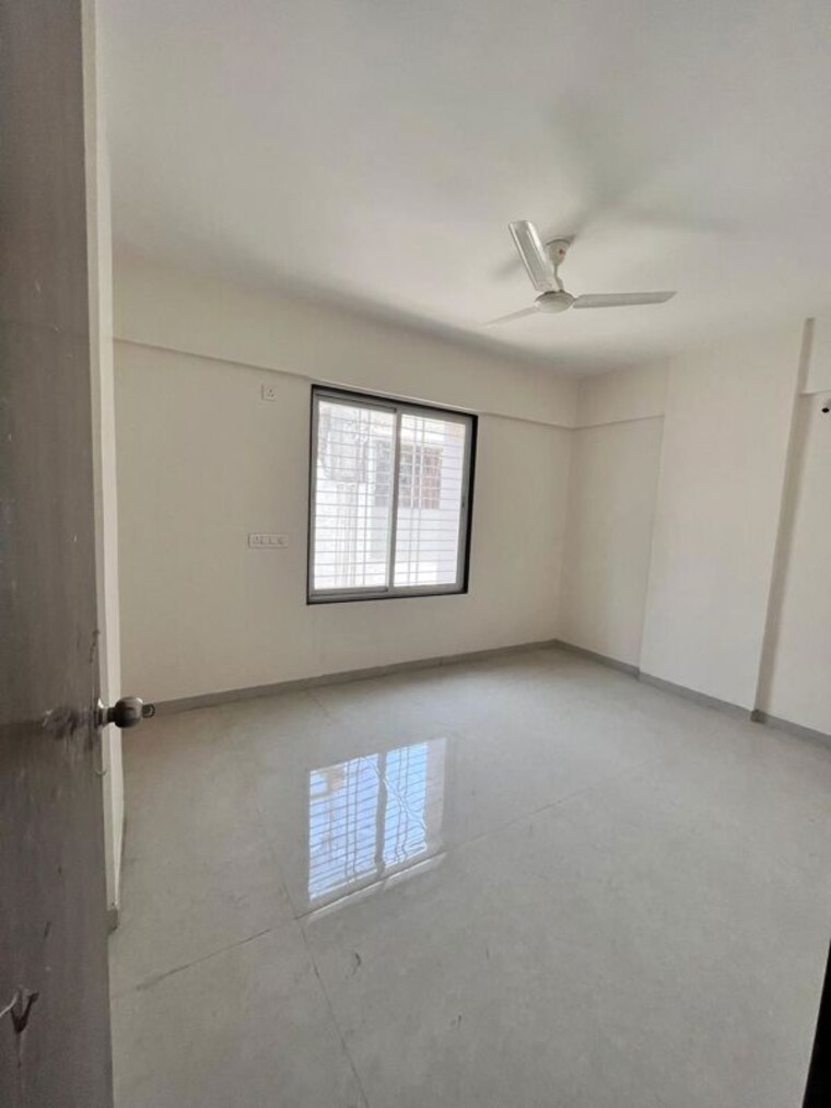 Room, wadgaon sheri 1 Bedroom 585 Sq.Ft. Apartment In Wadgaon Sheri Pune 9733996