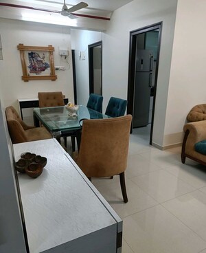 Team Area in 2 BHK Apartment at Andheri CHS, Andheri West – for Rent