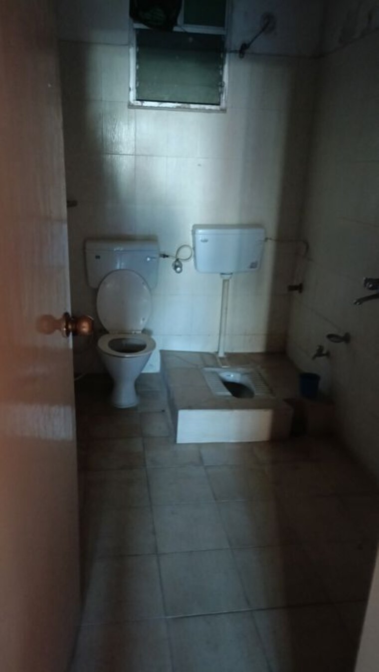 Bathroom, morabadi 3 Bedroom 1400 Sq.Ft. Apartment In Morabadi Ranchi 9734160