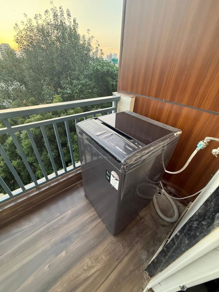 Balcony, sector 40 1 Bedroom 640 Sq.Ft. Builder Floor In Sector 40 Gurgaon 9734165