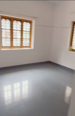 Room in 4 BHK Independent House at Kuttoor – for Sale