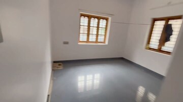 Room in 4 BHK Independent House at Kuttoor – for Sale