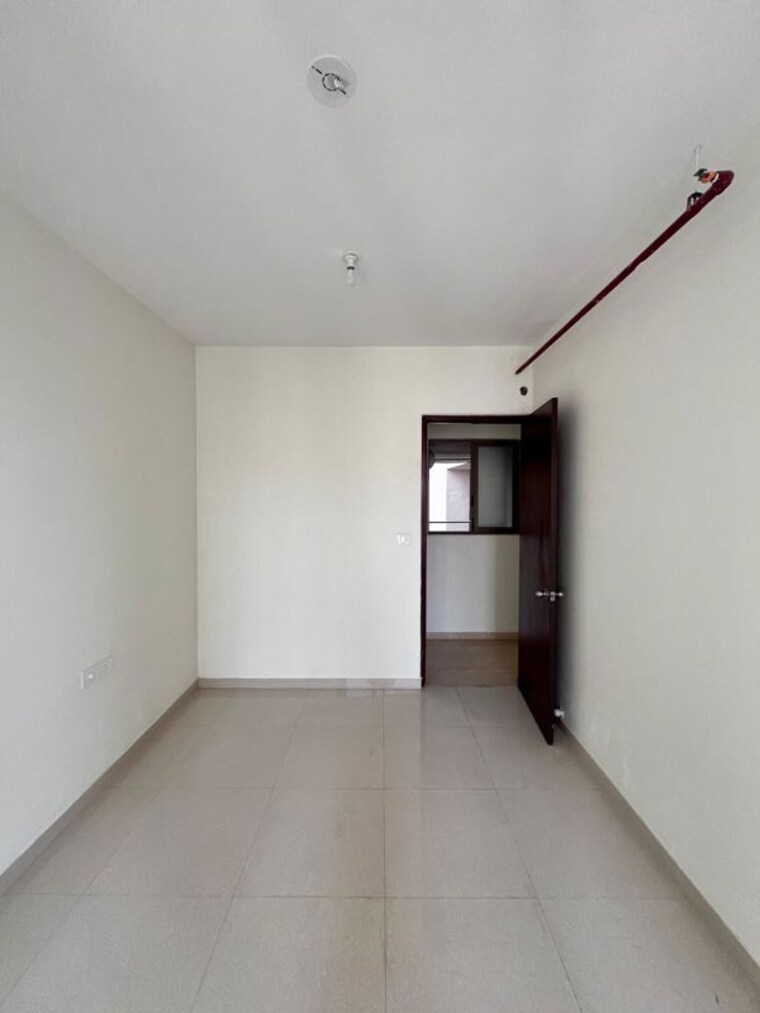 Room, kalpataru-paramount-a 2 Bedroom 900 Sq.Ft. Apartment In Kapur Bawdi Thane 9734187