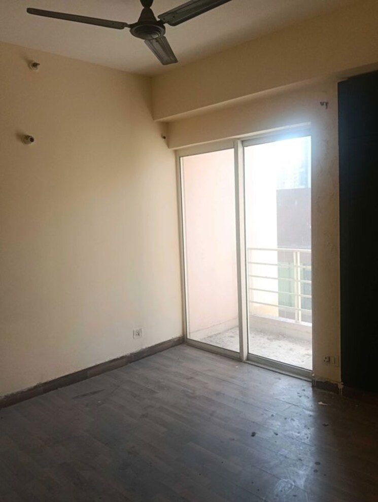 Room, paras-tierea 3 Bedroom 1265 Sq.Ft. Apartment In Sector 137 Noida 9734202