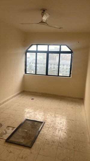 Room in 3.5 BHK Apartment at Mutha Hermes Drome Phase I, Viman Nagar – for Rent