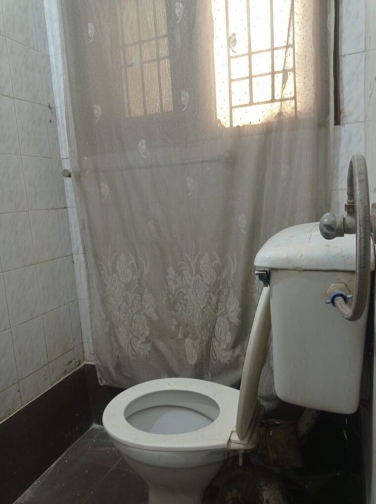 Bathroom, sector 5 3 Bedroom 1350 Sq.Ft. Apartment In Sector 5 Panchkula 9734154