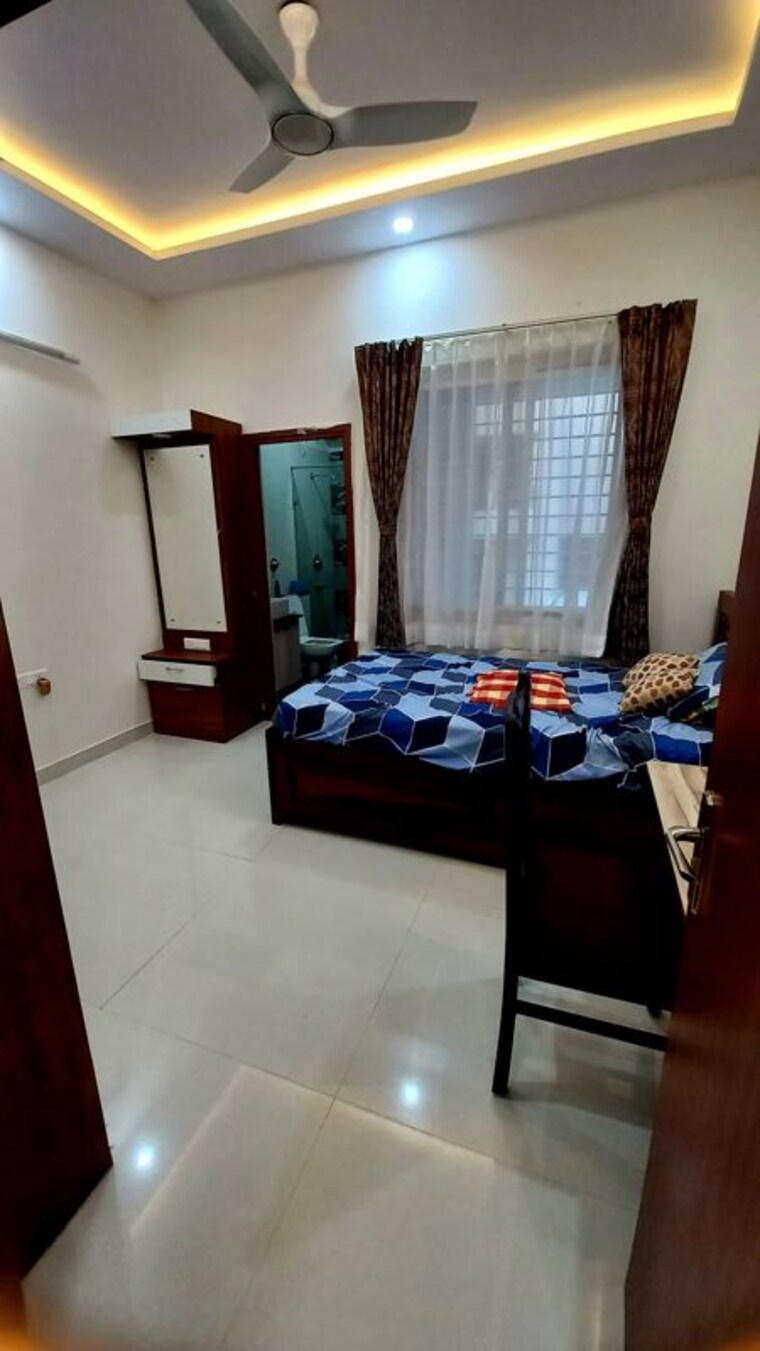 Bedroom, shivalik colony 3 Bedroom 1851 Sq.Ft. Builder Floor In Shivalik Colony Delhi 9734315