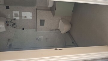 Bathroom in 1 BHK Builder Floor at Sector 38 – for Rent