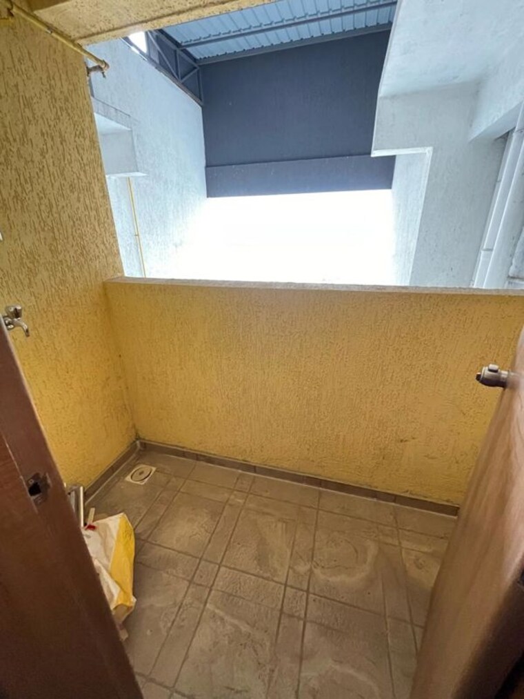 Bathroom, kohinoor-zen-estate 3 Bedroom 1064 Sq.Ft. Apartment In Kharadi Pune 9734305