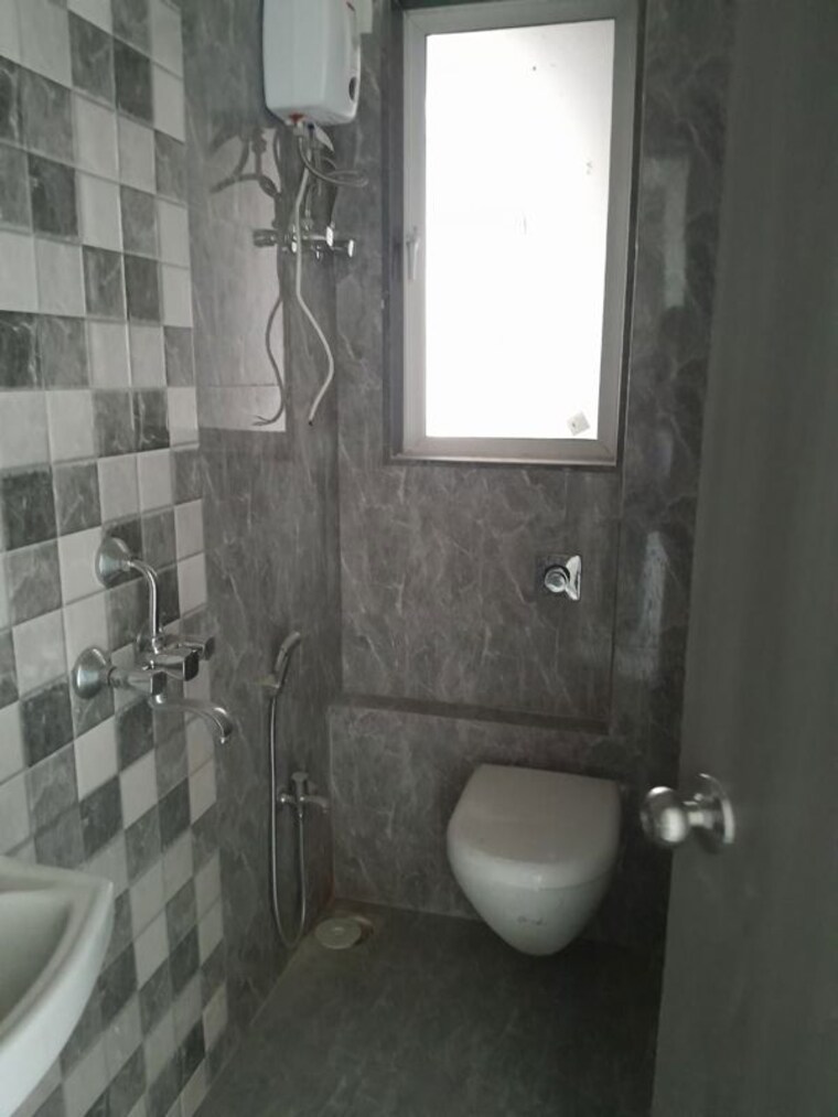 Bathroom, navkarmik-shiv-lilam 1 Bedroom 415 Sq.Ft. Apartment In Borivali East Mumbai 9734348