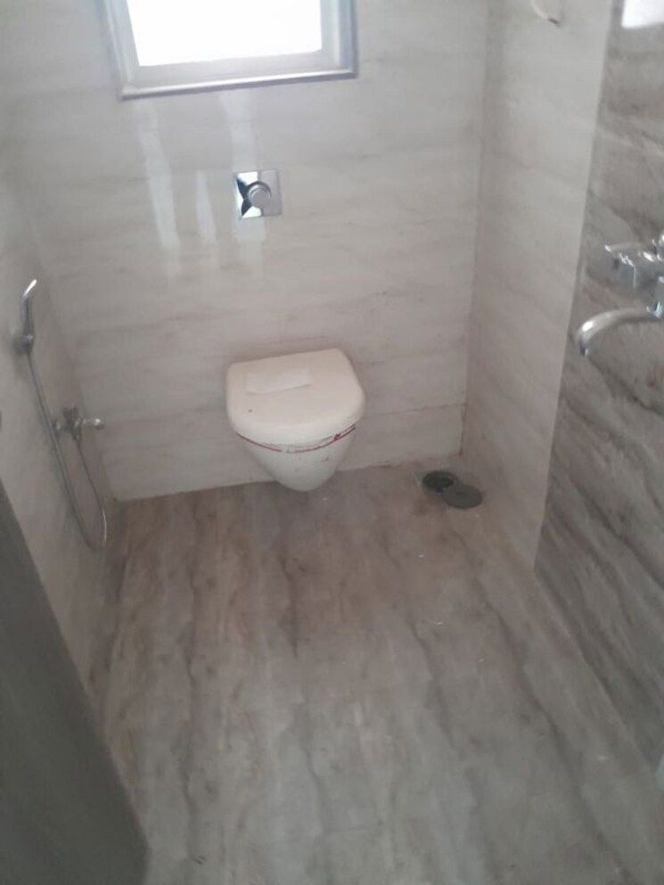 Bathroom, navkarmik-shiv-lilam 1 Bedroom 415 Sq.Ft. Apartment In Borivali East Mumbai 9734348