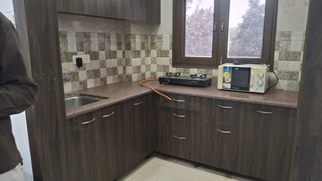 Kitchen in 1 BHK Builder Floor at Sector 38 – for Rent