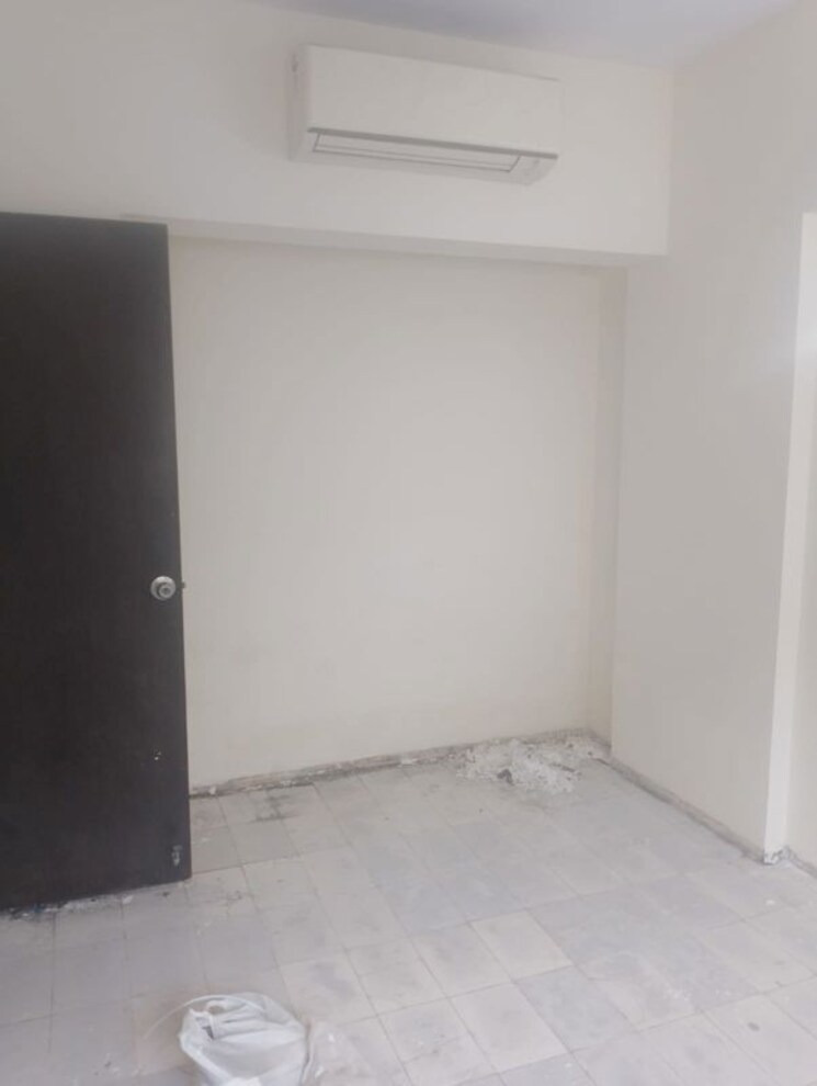 Room, lodha-splendora 1 Bedroom 450 Sq.Ft. Apartment In Ghodbunder Road Thane 9734349