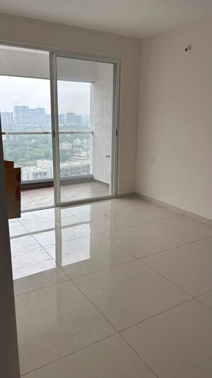 Room in 2.5 BHK Apartment at Yashwin Orizzonte, Kharadi – for Sale