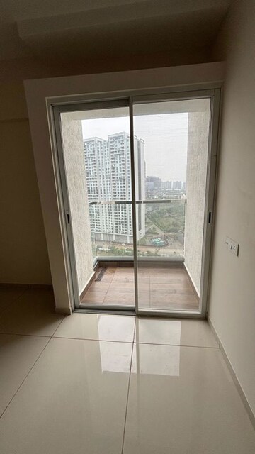 Room in 2.5 BHK Apartment at Yashwin Orizzonte, Kharadi – for Sale