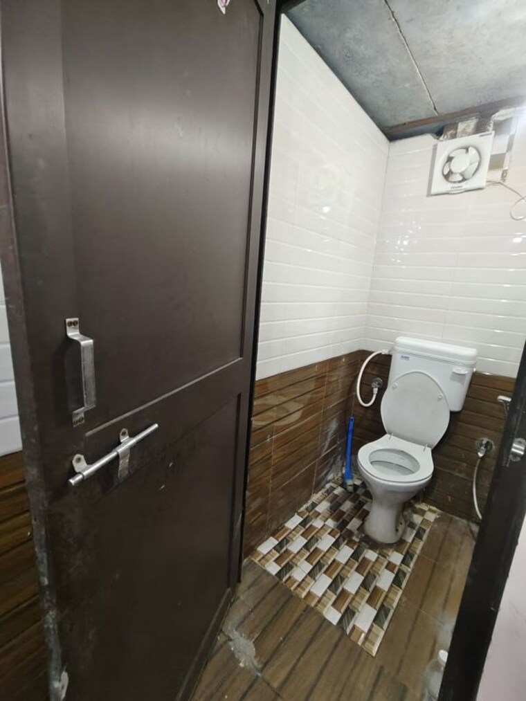 Bathroom, wadgaon sheri 1 Bedroom 596 Sq.Ft. Apartment In Wadgaon Sheri Pune 9734398