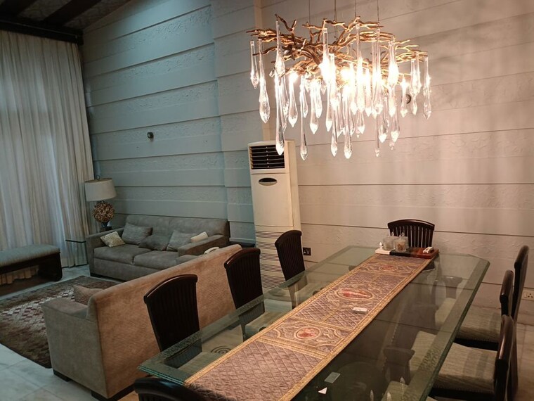 Team Area, greater kailash ii 4 Bedroom 2700 Sq.Ft. Builder Floor In Greater Kailash ii Delhi 9734399