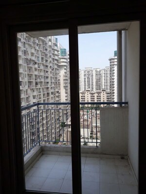 2 BHK Apartment For Rent in Aditya Urban Casa, Sector 78