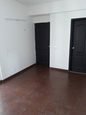 Room in 2 BHK Apartment at Aditya Urban Casa, Sector 78 – for Rent