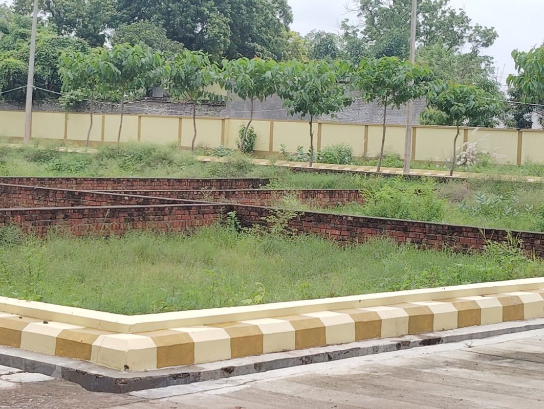 Plot For Sale in Banthra Sikander Pur