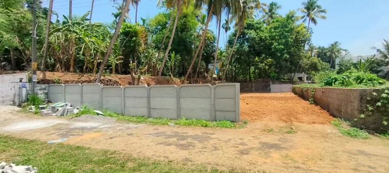 Garden, viyyur  5227 Sq.Ft. Plot In Viyyur Thrissur 9734648