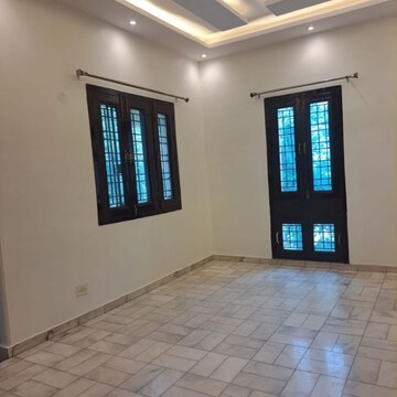 Room in 3 BHK Apartment at Jal Vayu Vihar – for Rent