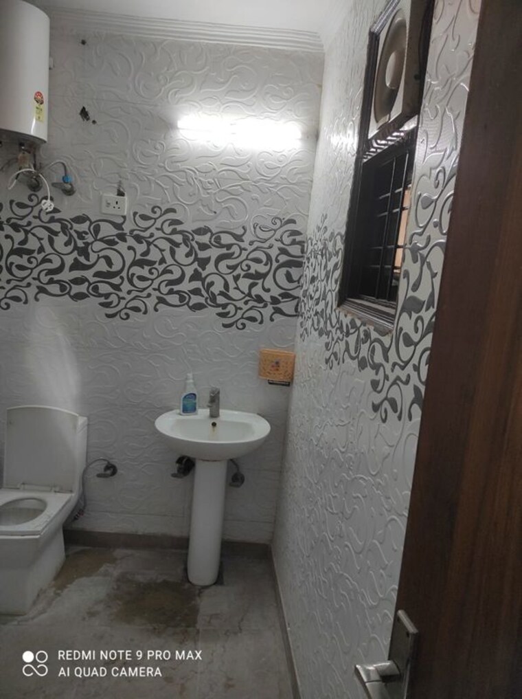 Bathroom, saket 3 Bedroom 1800 Sq.Ft. Builder Floor In Saket Delhi 9734756