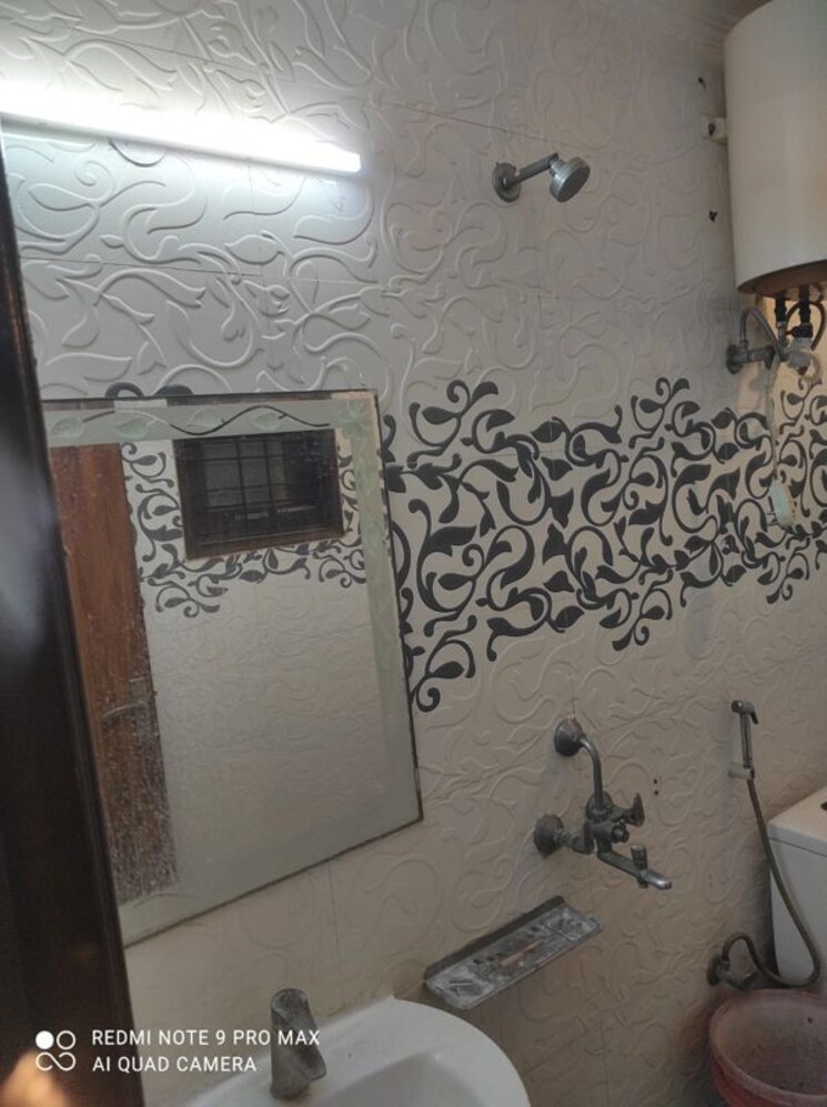 Bathroom, saket 3 Bedroom 1800 Sq.Ft. Builder Floor In Saket Delhi 9734756