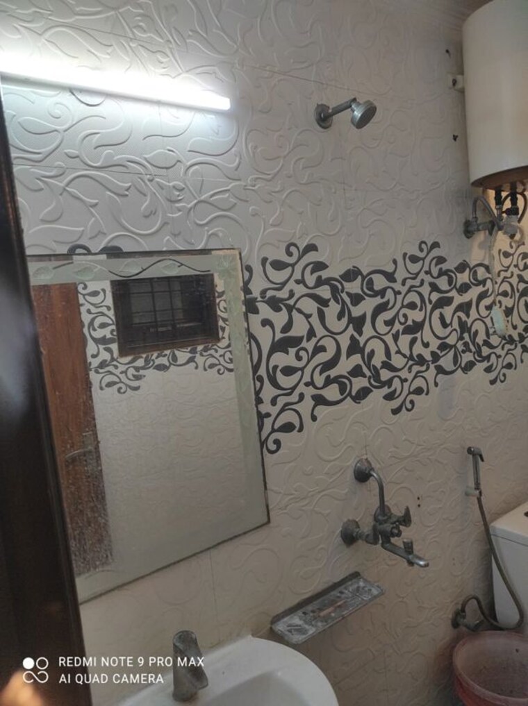 Bathroom, saket 3 Bedroom 1800 Sq.Ft. Builder Floor In Saket Delhi 9734756