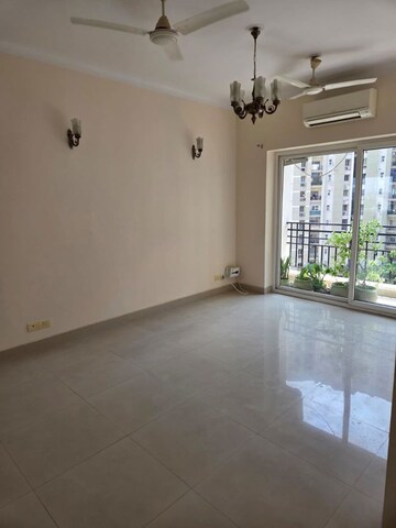 Room in 3 BHK Apartment at Omicron Ii Greater Noida – for Rent
