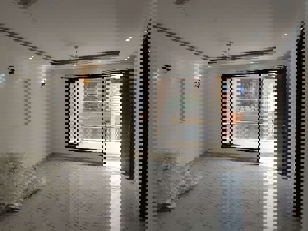 3 BHK Builder Floor For Rent in Saket