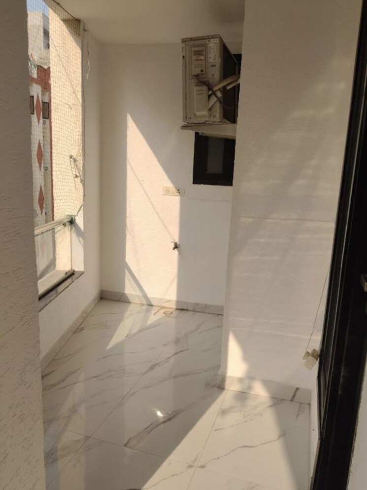 Other, saket 3 Bedroom 1600 Sq.Ft. Builder Floor In Saket Delhi 9734829