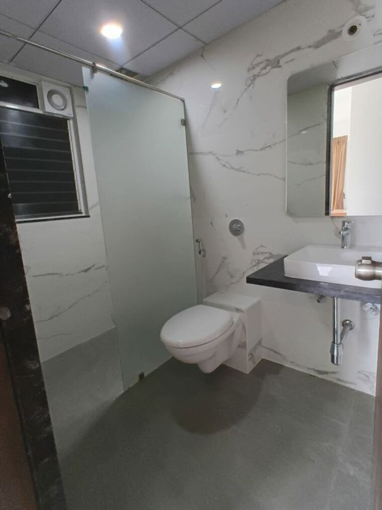 Bathroom, goel-ganga-serio 2 Bedroom 830 Sq.Ft. Apartment In Kharadi Pune 9734813