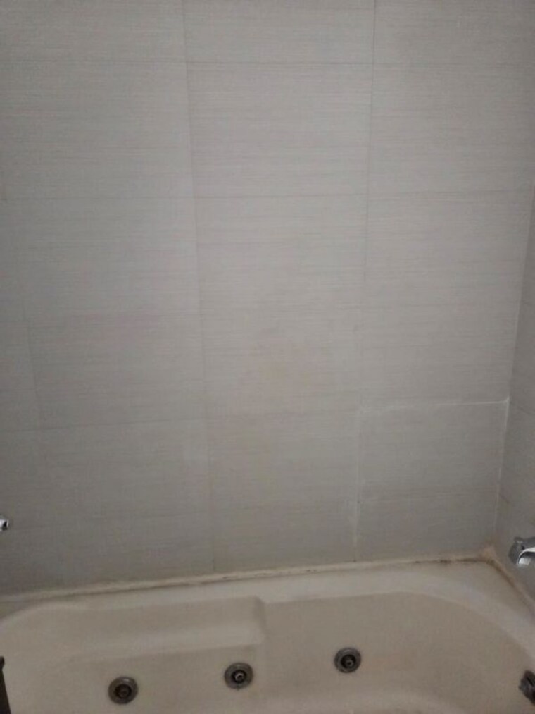 Bathroom, omicron iii greater noida 3 Bedroom 1742 Sq.Ft. Apartment In Omicron Iii Greater Noida Greater Noida 9734827