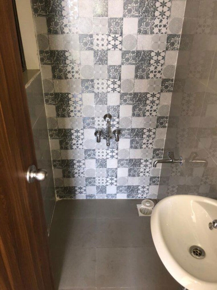 Bathroom, dosti-greater-thane 1 Bedroom 319 Sq.Ft. Apartment In Kalher Thane 9734818