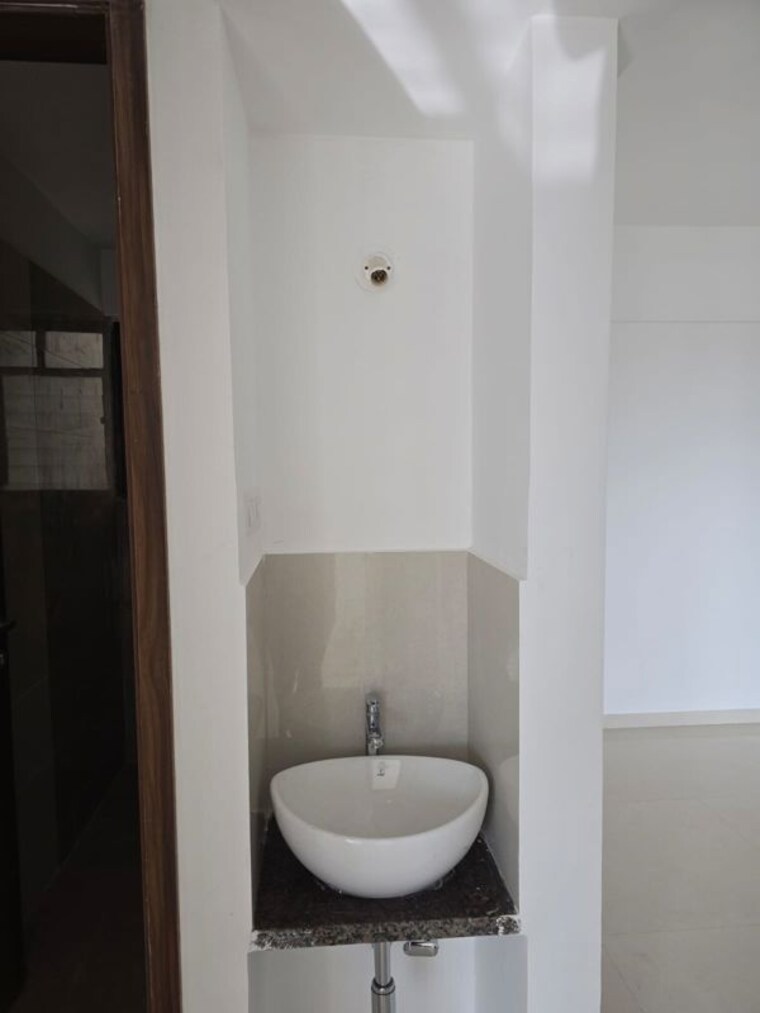 Bathroom, arv-uthville 2 Bedroom 741 Sq.Ft. Apartment In Kharadi Pune 9734857