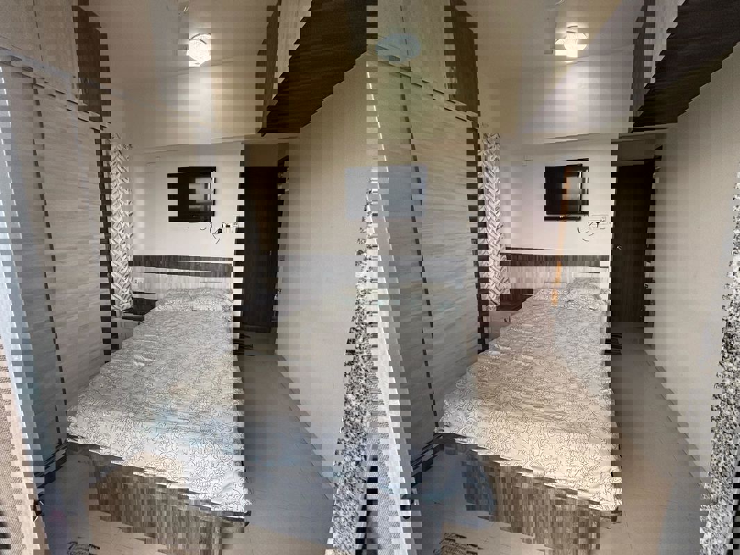 3 BHK + Servant Room 1500 Sq.Ft. Apartment in Axis Paradigm Whistling Meadows