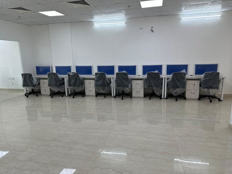 Team Area, windsor-it-park Commercial Office Space in IT/SEZ 4500 Sq.Ft. In Sector 125 Noida 9734995