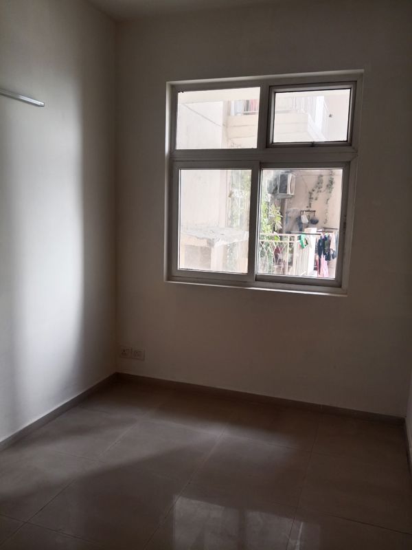 2 BHK Apartment For Rent in Mahagun Mywoods