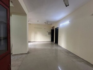 Room in 2.5 BHK Apartment at RPS Savana, Sector 88 – for Rent