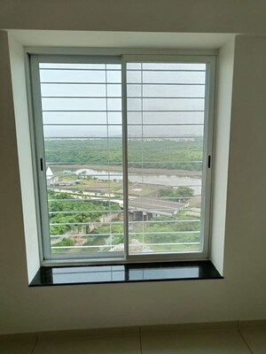 Room in 2 BHK Apartment at Yashwin Orizzonte Phase 2, Kharadi – for Sale