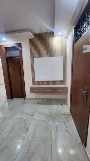 Room in 1 BHK Apartment at Sector 89 – for Sale