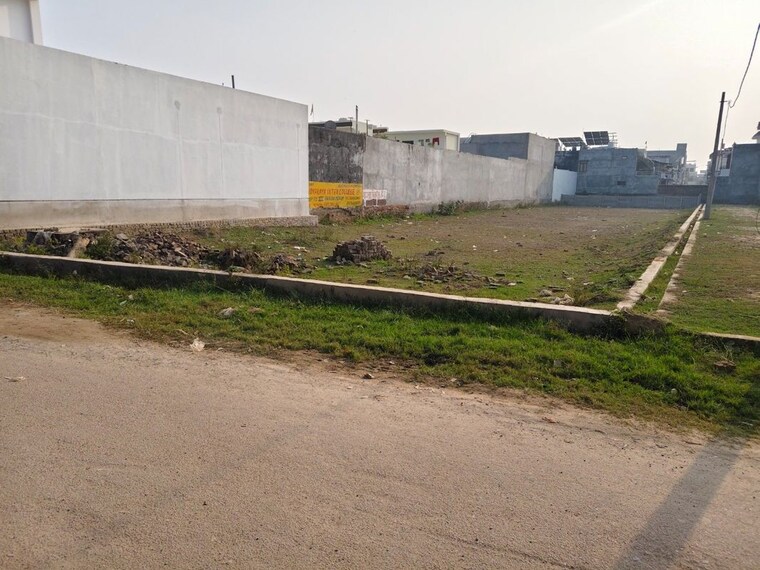 undefined, jankipuram  1000 Sq.Ft. Plot In Jankipuram Lucknow 9735211