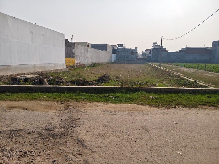 undefined, jankipuram  1000 Sq.Ft. Plot In Jankipuram Lucknow 9735211