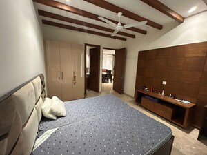 Bedroom in 3 BHK Independent House at Sector 34 – for Rent