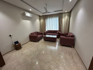 Living Room in 3 BHK Independent House at Sector 34 – for Rent