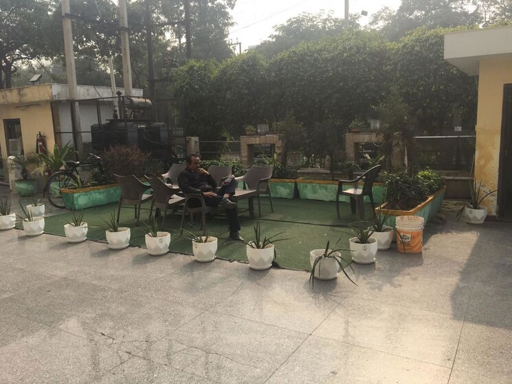  Parking, sector 63a Commercial Office Space in IT/SEZ 1000 Sq.Mt. In Sector 63a Noida 9735292